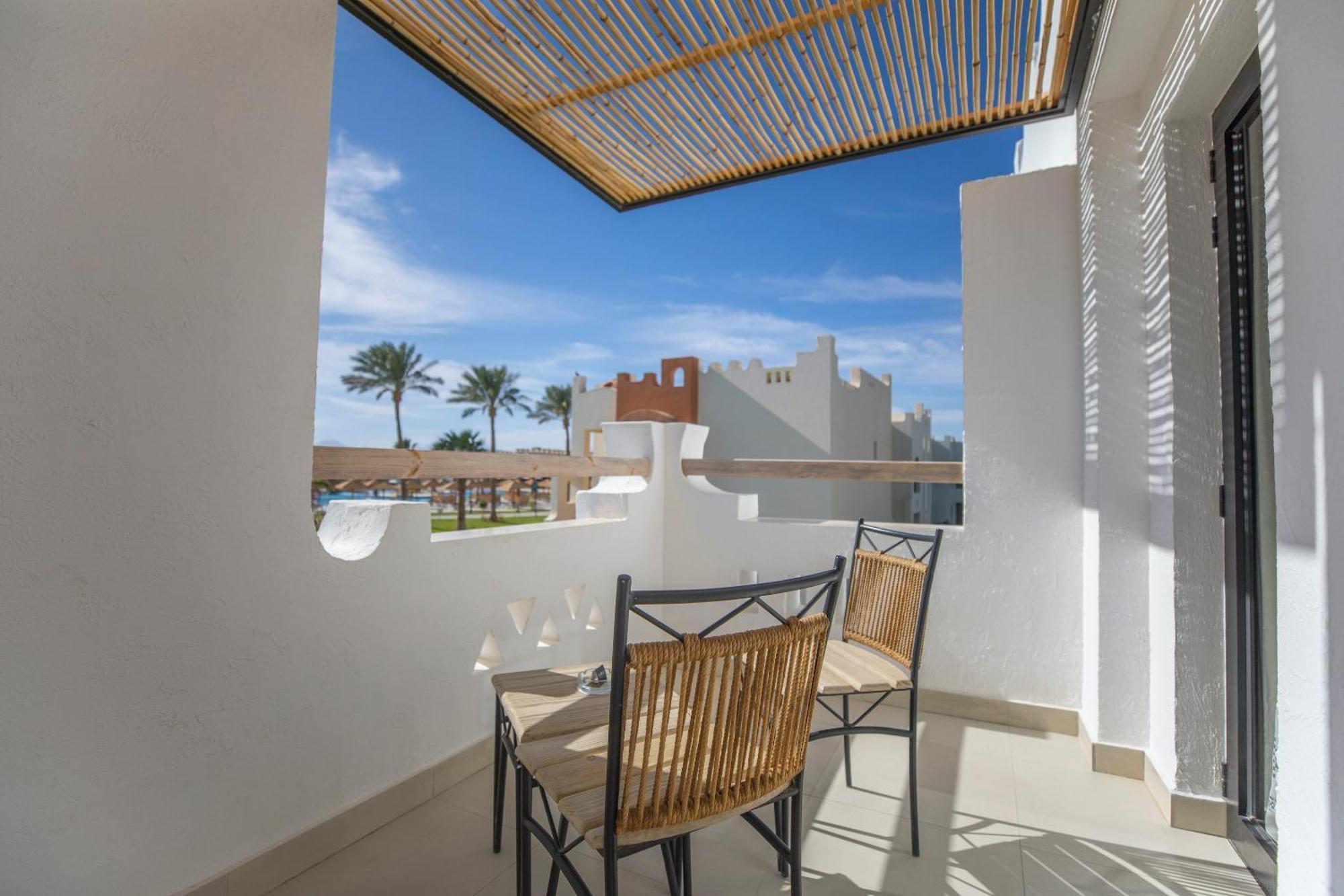 Sunrise Tucana Resort Grand Select Hurghada Pokoj fotografie A balcony